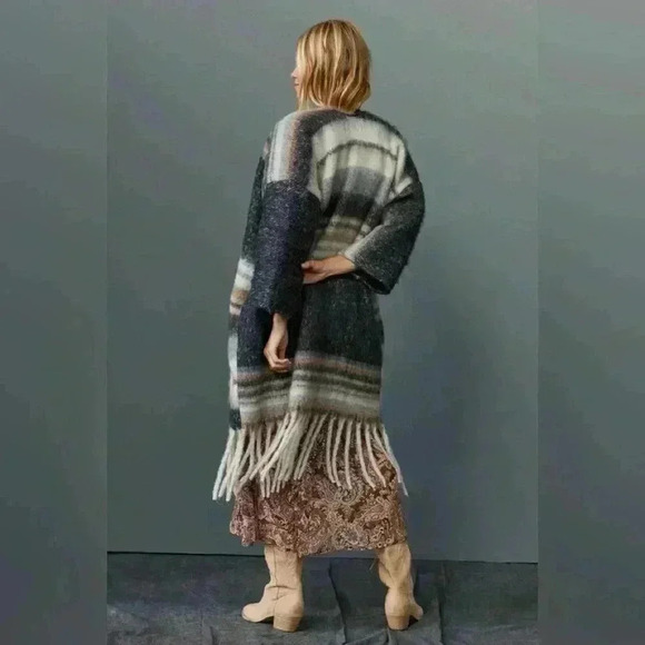 Anthropologie Striped Knit Kimono - Picture 1 of 9